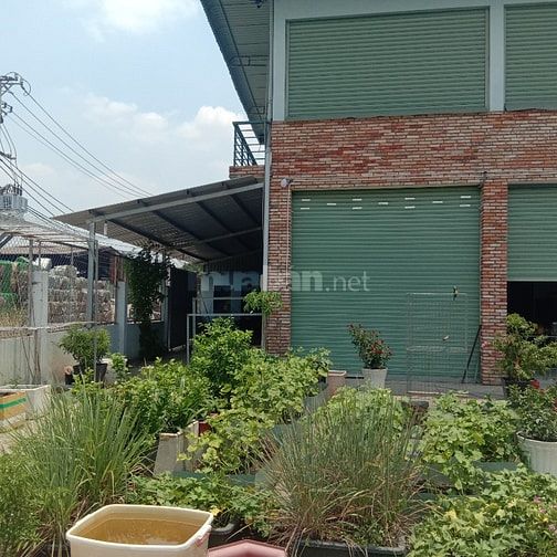 Cho thuê nhà kho mặt tiền đường Nguyễn Thị ly, nhà đẹp thoáng mát, pác
