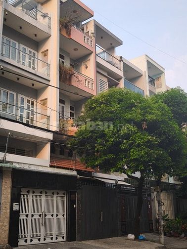 Mặt tiền đường 22 KDC Bình Phú 4x19 5 tầng vị trí cực đẹp