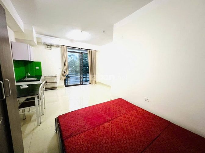 CCMN full đồ , có view sông, sát chợ tiện mọi thứ ban công thoáng 