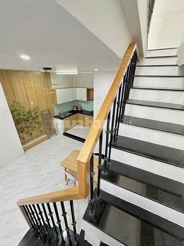 Chính chủ bán nhà 46 mx2t giá 3,8 tỷ trung tâm cầu rồng cực đẹp
