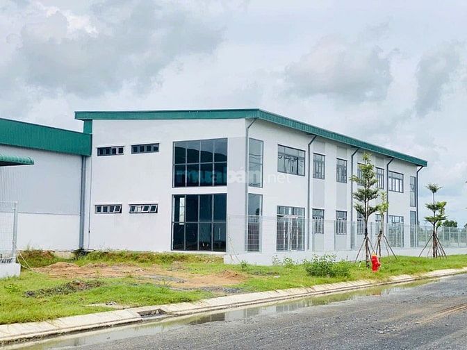 Cho thuê kho xưởng 4.000m2,  KCN Đức Hòa , Long An ,giá thuê: 250tr/TH