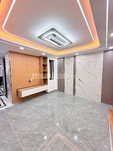 GIẢM MẠNH 200TR. NAY CÒN 7 TỶ6, NHÀ MẶT TIỀN HẺM XE HƠI 8M .