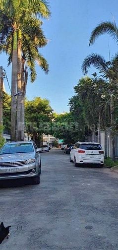BÁN BIỆT THỰ HOA HỒNG, Trần Não, An Khánh, Thủ Đức. 10m x 30m= 294m,3L