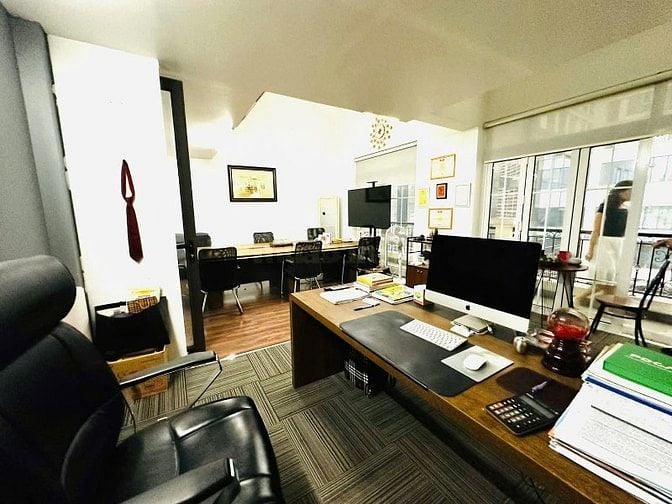 Chính Chủ Bán Nhà Vườn Phố Nguyễn Tuân 98m2 Xây 5 Tầng 1 Hầm . 