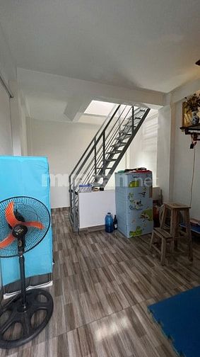 Nhà riêng 30m x 6T ngõ 325 kim ngưu, giá 6,9 tỷ có thương lượng