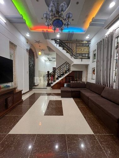 Chủ cần bán nhà 3 lầu căn góc 2 mặt tiền đg 39 Q2 ( 96m/ giá 12,7ty)