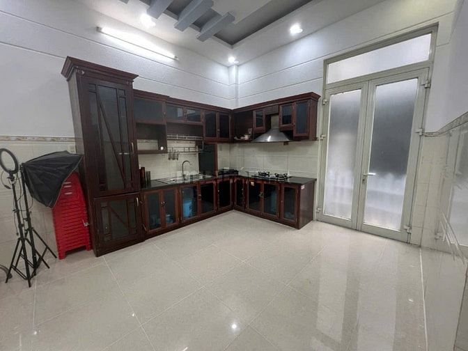 Chủ cần bán nhà 3 lầu căn góc 2 mặt tiền đg 39 Q2 ( 96m/ giá 12,7ty)
