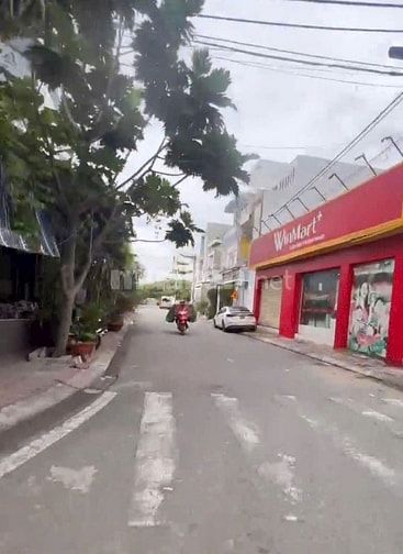 Chủ cần bán lô góc sát chung cư Ricca đg Gò Cát đi vào (Dt: 126m, 9ty)