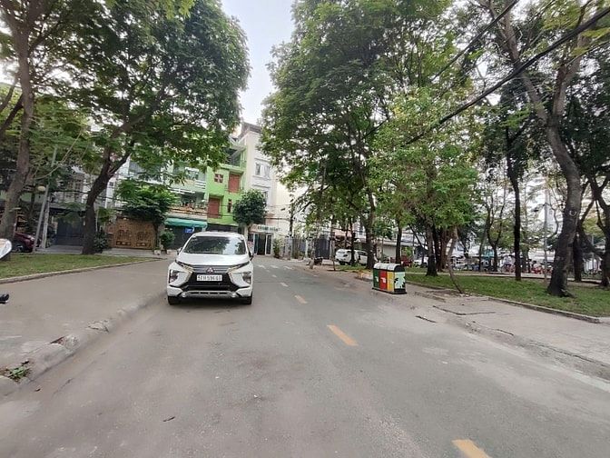 Cho thuê tòa nhà biệt thự ngay aeon Bình Tân 9x20m 4 lầu 8PN