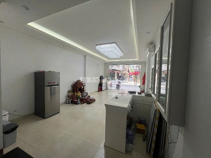 Chính Chủ cho thuê nhà 7 Tầng,Thang Máy,tại: Trần Quốc Hoàn-Cầu Giấy