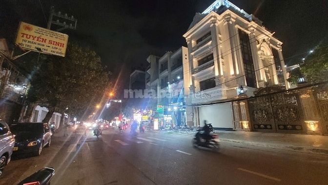 Góc 2 mt ngay Lê Trọng Tấn - Ngang 16m Hiếm - 176m² Đất - Giá 37.5 Tỷ 