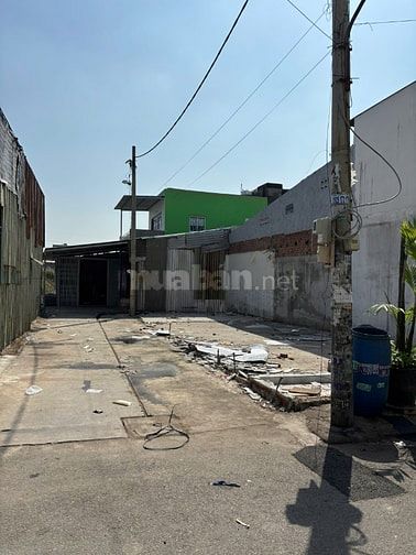 Bán 1 phần đất ở Mặt tiền hẻm đường Tây Lân , hẻm xe ô tô, 2 mặt tiền 