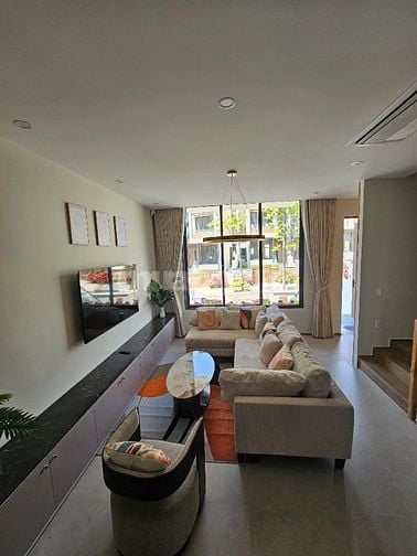 Bán lỗ 800tr - Nhà đã hoàn thiện cơ bản khu NP6 26 Summerland Mũi Né 