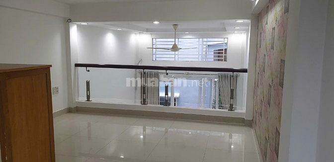 Chính chủ bán nhà Nguyễn Thị Minh Khai, Quận 3, hướng ĐN, 3,5x10,34m