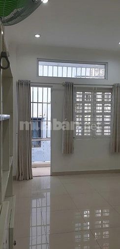 Chính chủ bán nhà Nguyễn Thị Minh Khai, Quận 3, hướng ĐN, 3,5x10,34m
