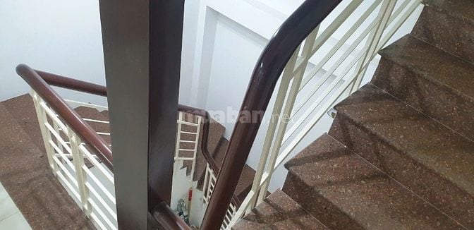 Chính chủ bán nhà Nguyễn Thị Minh Khai, Quận 3, hướng ĐN, 3,5x10,34m