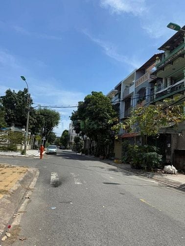 Cho thuê nhà Tên Lửa, đường Số 28, DT 5 x 20m, 3.5 tấm, 25 triệu/tháng