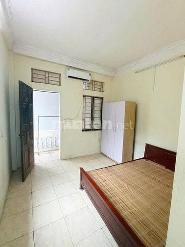 Cho thuê nhà số 2 ngõ 211/ 23 Khương Trung