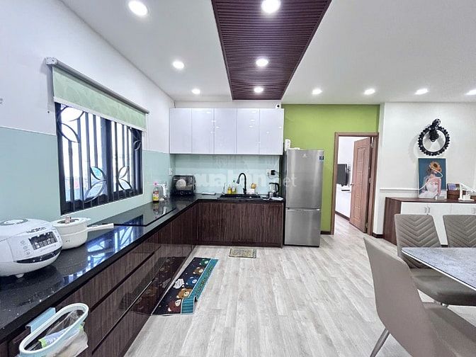 CHUNG CƯ NGUYỄN THỊ TẦN P2 Q8 CĂN HỘ SÂN VƯỜN 105,1M2 SHR, NỘI THẤT XÒ