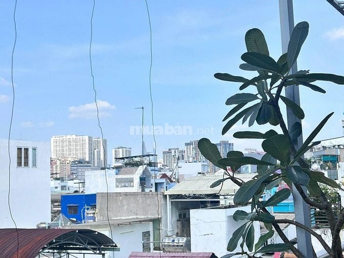 CHUNG CƯ NGUYỄN THỊ TẦN P2 Q8 CĂN HỘ SÂN VƯỜN 105,1M2 SHR, NỘI THẤT XÒ