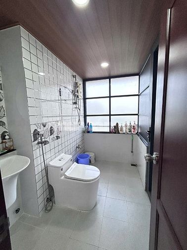 CHUNG CƯ NGUYỄN THỊ TẦN P2 Q8 CĂN HỘ SÂN VƯỜN 105,1M2 SHR, NỘI THẤT XÒ