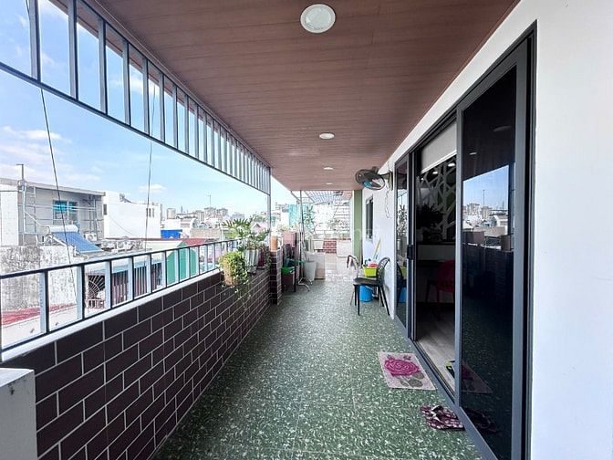 CHUNG CƯ NGUYỄN THỊ TẦN P2 Q8 CĂN HỘ SÂN VƯỜN 105,1M2 SHR, NỘI THẤT XÒ