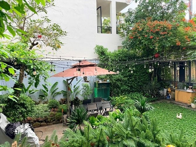 Bán căn hộ dịch vụ 244m2, 118 tỷ, đường số 1, Thảo Điền, Q2, view đẹp,