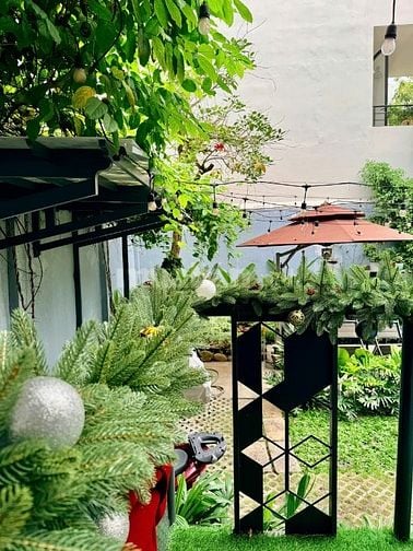 Bán căn hộ dịch vụ 244m2, 118 tỷ, đường số 1, Thảo Điền, Q2, view đẹp,