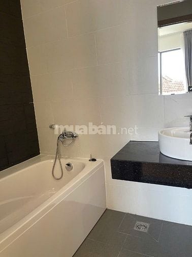 Bán căn hộ dịch vụ 244m2, 118 tỷ, đường số 1, Thảo Điền, Q2, view đẹp,