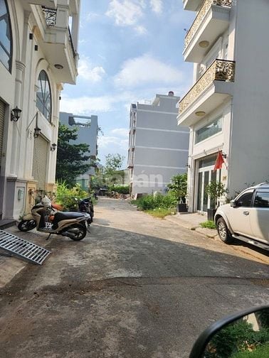 Bán đất 5x12.2m đường nhựa 8m tại phú thuận quận 7