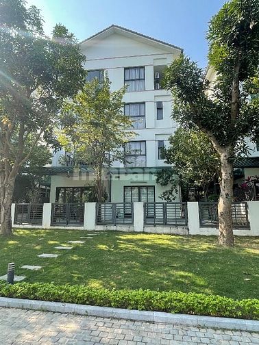 GIA ĐÌNH CẦN BÁN BIỆT THỰ ĐƠN LẬP ĐT NAM AN KHÁNH MẶT HỒ CĂN GÓC 250m2