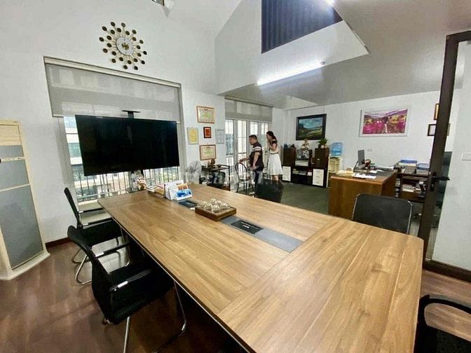 Chính Chủ Bán Biệt Thự - Liền Kề Nguyễn Tuân 98m2 Nhà 4,5 Tầng 