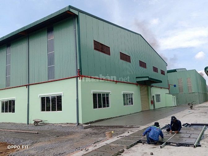 Cho thuê 2 kho xưởng , DT: 2.600m2 và 5.200m2, KCN Tân Tạo , Bình Tân 