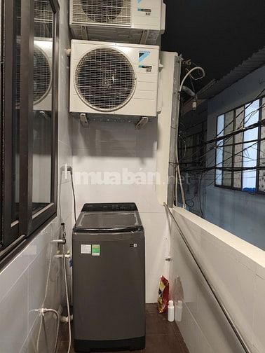 Nhà dt34m2 đất đúc thật 1 lầu 2pn 2wc HXH Hoà Bình, Q. Tân Phú