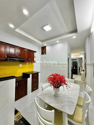 Bán nhà hẻm 4m đường Nguyễn Công Hoan - Giá 1,790 tỷ - DT 42,55m2