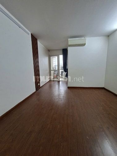 Bán căn hộ chung cư tòa Thăng Long tower số 33 Mạc Thái Tổ. Dt 81,4m2.