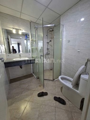 Bán căn hộ chung cư tòa Thăng Long tower số 33 Mạc Thái Tổ. Dt 81,4m2.