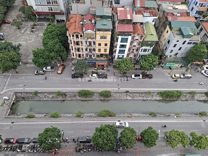 Bán căn hộ chung cư tòa Thăng Long tower số 33 Mạc Thái Tổ. Dt 81,4m2.