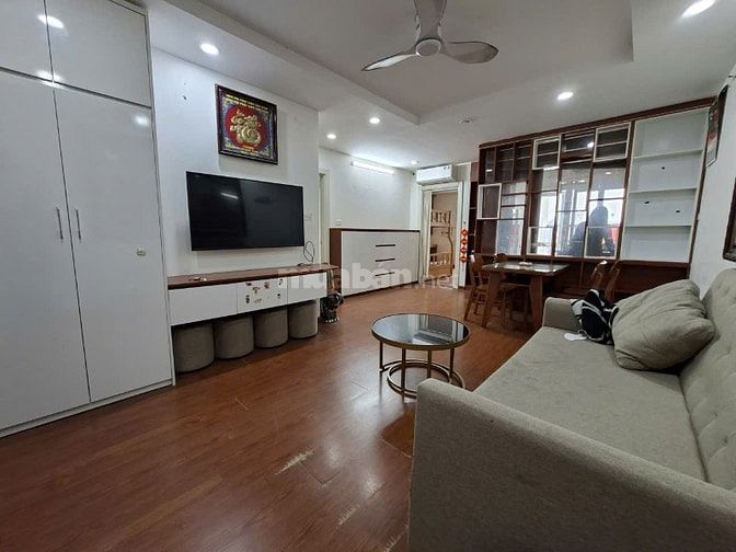 Bán căn hộ chung cư tòa Thăng Long tower số 33 Mạc Thái Tổ. Dt 81,4m2.