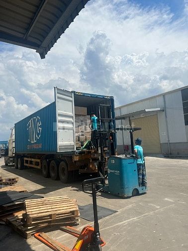 Tuyển dụng nhân viên kho (ưu tiên biết lái xe nâng)