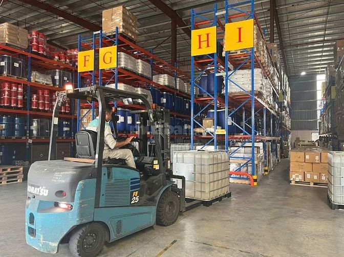 Tuyển dụng nhân viên kho (ưu tiên biết lái xe nâng)