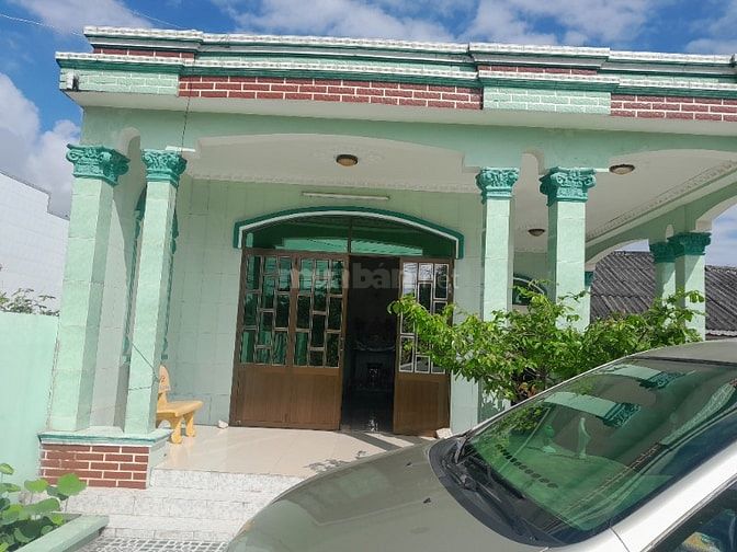 Đất vườn có thổ và nhà cấp 4, MT đường tại biển Tân Thành,Gò Công Đông