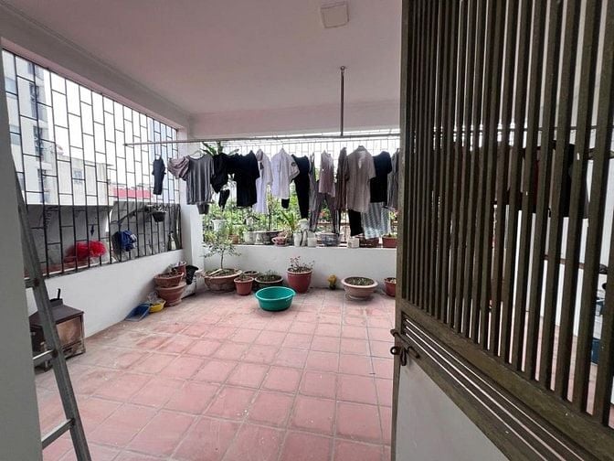 Chính chủ cho thuê nhà nguyên căn 61 Hoàng Cầu. Phân lô. Ô tô 60m x 4 