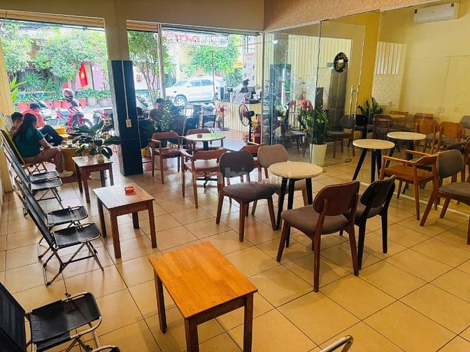SANG NHƯỢNG QUÁN CAFE ĐANG HOẠT ĐỘNG – VỊ TRÍ ĐẸP GẦN CHUNG CƯ SAIGON 