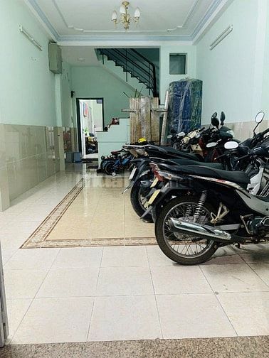 Bán nhà 3 lầu (4x20) 256/1/6 Dương Quảng Hàm p5 Gò Vấp (9 phòng f)