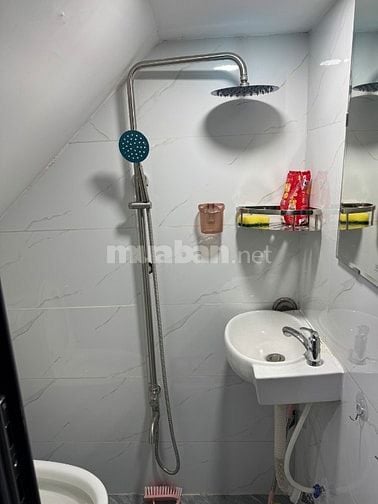 Bán nhà hẻm đường Trần Khắc Chân Q.1