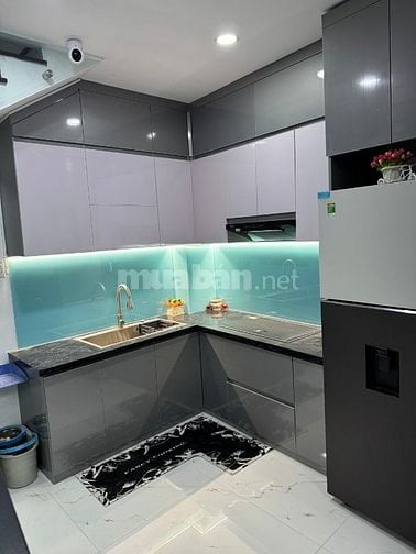 Bán nhà hẻm đường Trần Khắc Chân Q.1