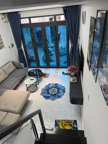 Bán nhà hẻm đường Trần Khắc Chân Q.1