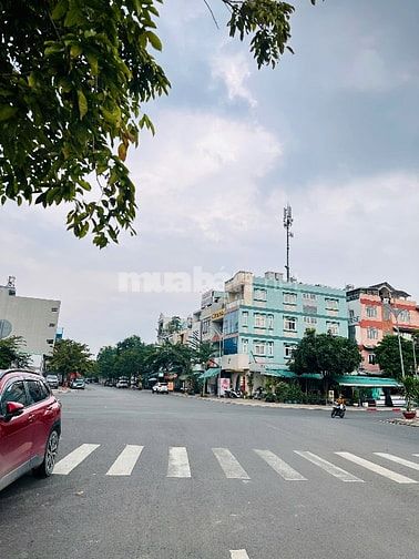 Bán nhà mặt tiền đường Phạm Văn Ngôn rộng 30m giá tốt 