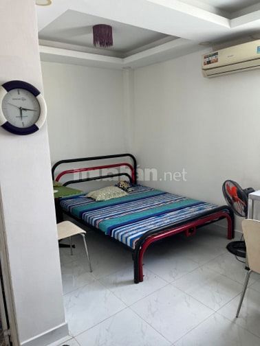Bán Nhà 4x18m 3 tầng BTCT 217/5 Tôn Thất Thuyết P3 Q4